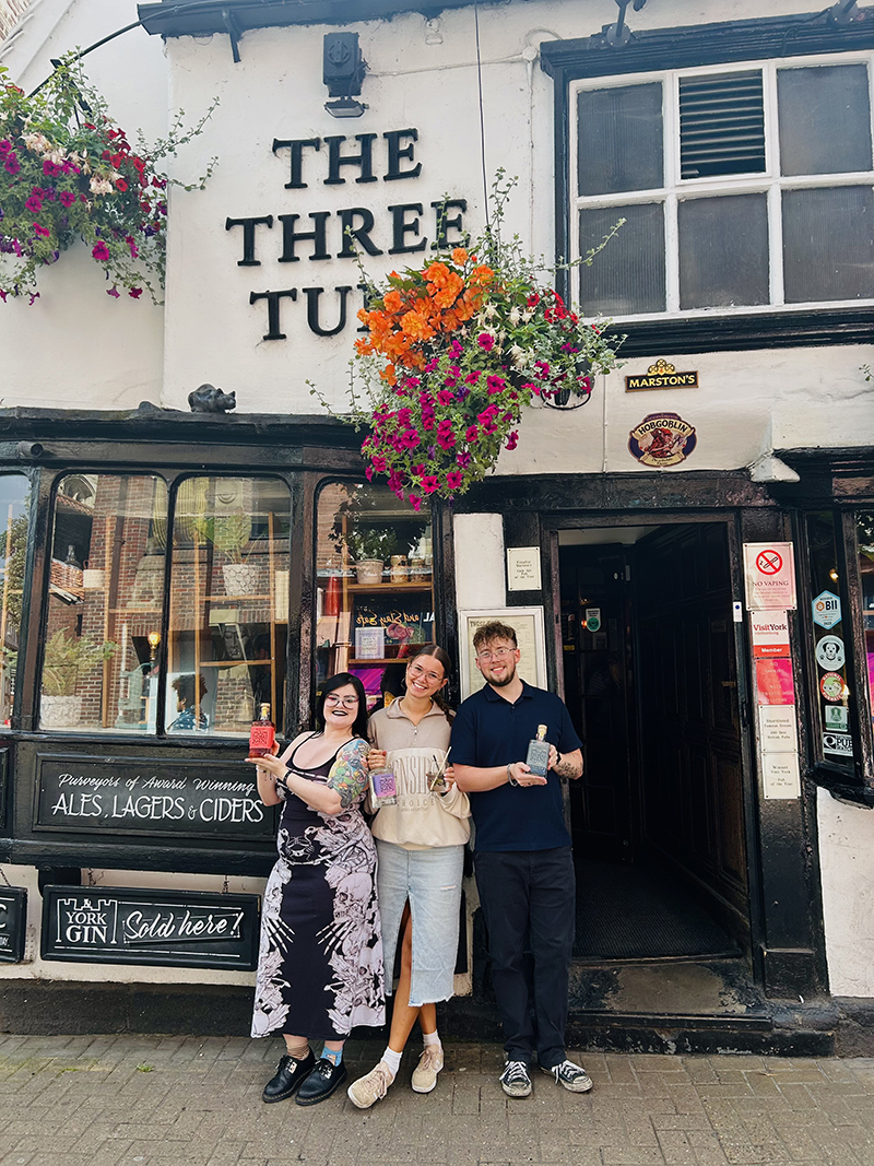 Three Tuns team with York Gin