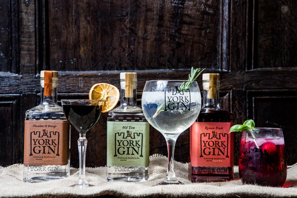 The Best Garnish For A Gin And Tonic Perfect Gin Garnishes York Gin